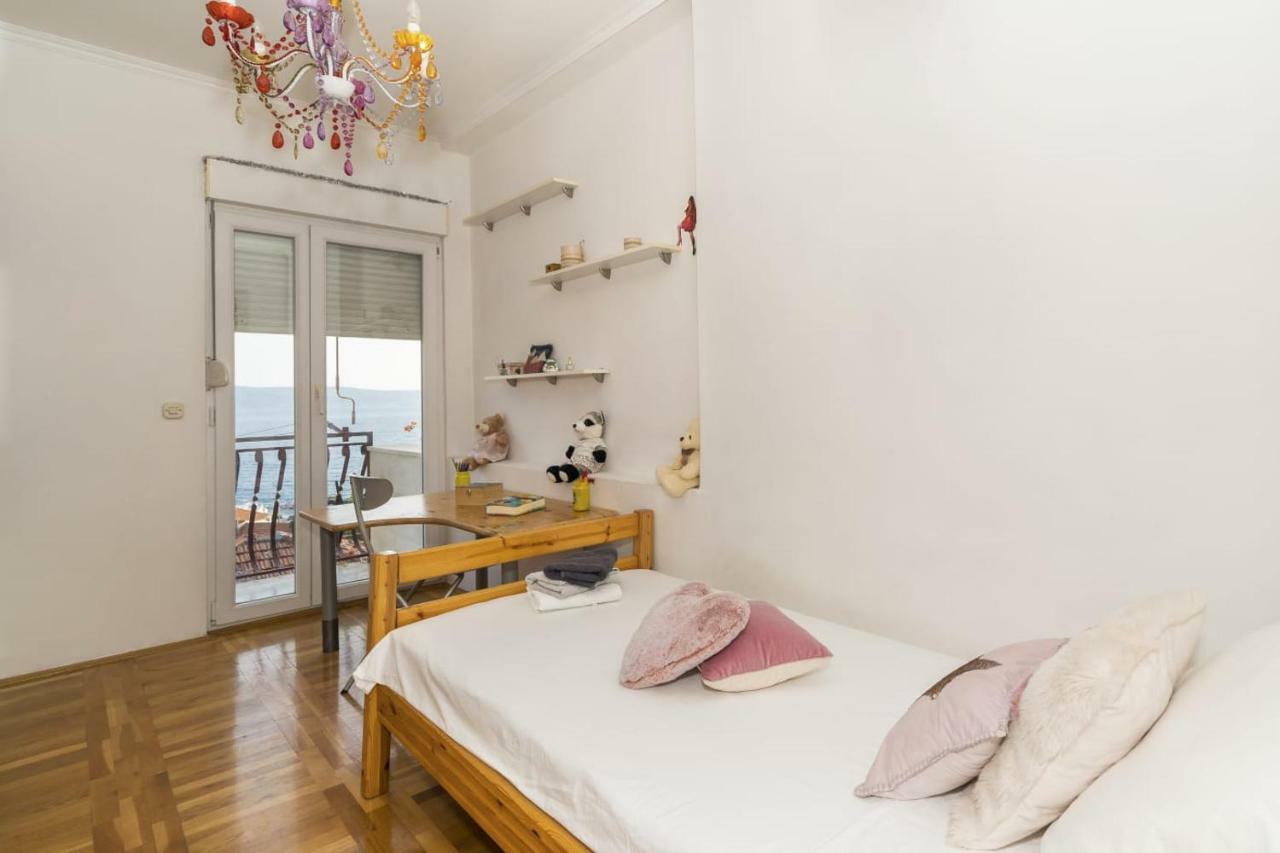 Little Place Near Sea Apartman Apartment เยเซนิเซ ภายนอก รูปภาพ
