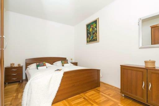 Little Place Near Sea Apartman Apartment เยเซนิเซ ภายนอก รูปภาพ